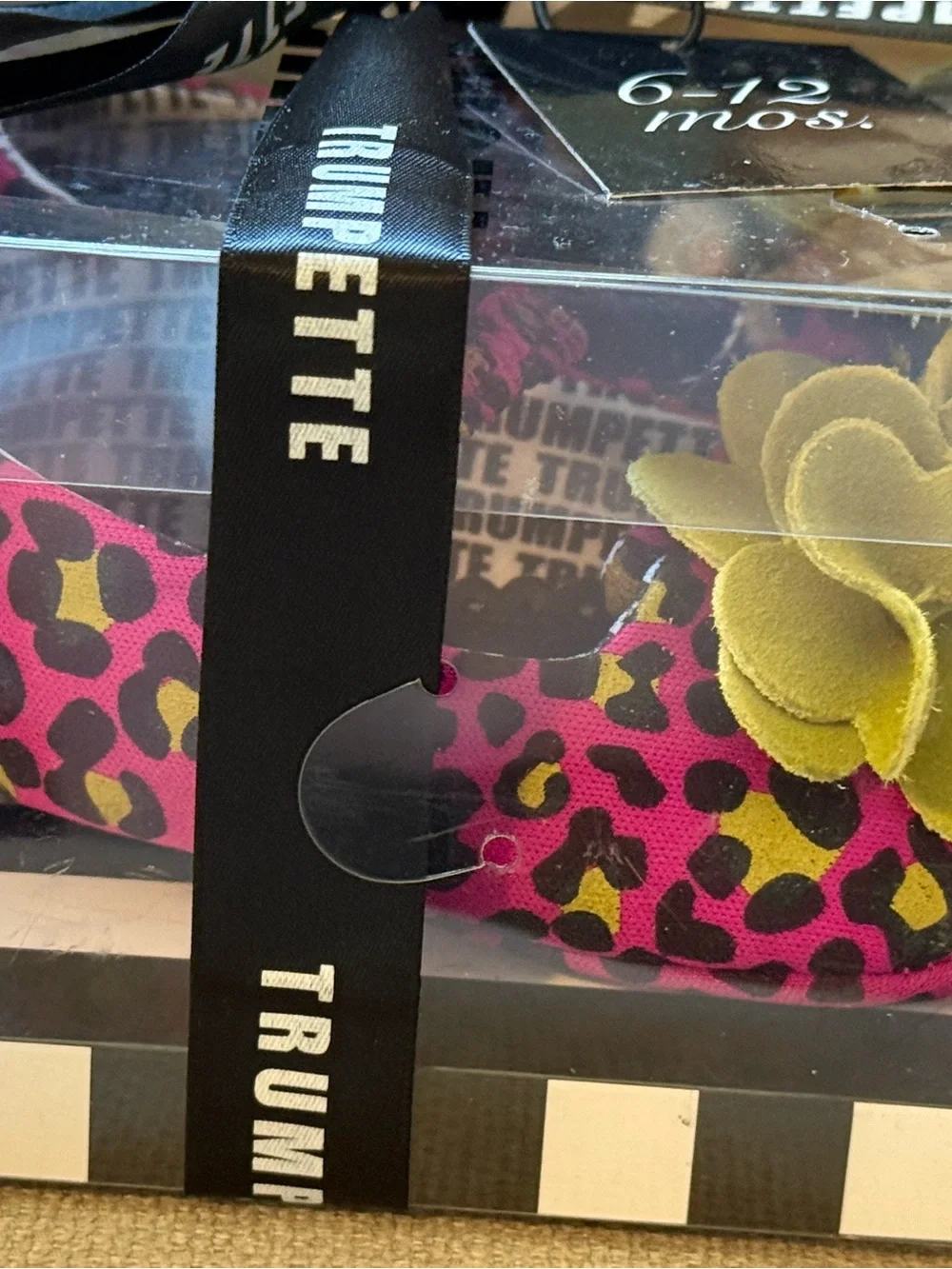 Trumpette Girls pink cheetah and bow shoes 6-12 Months